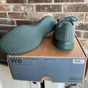 New Allbirds Women’s Wool Runners Sneakers